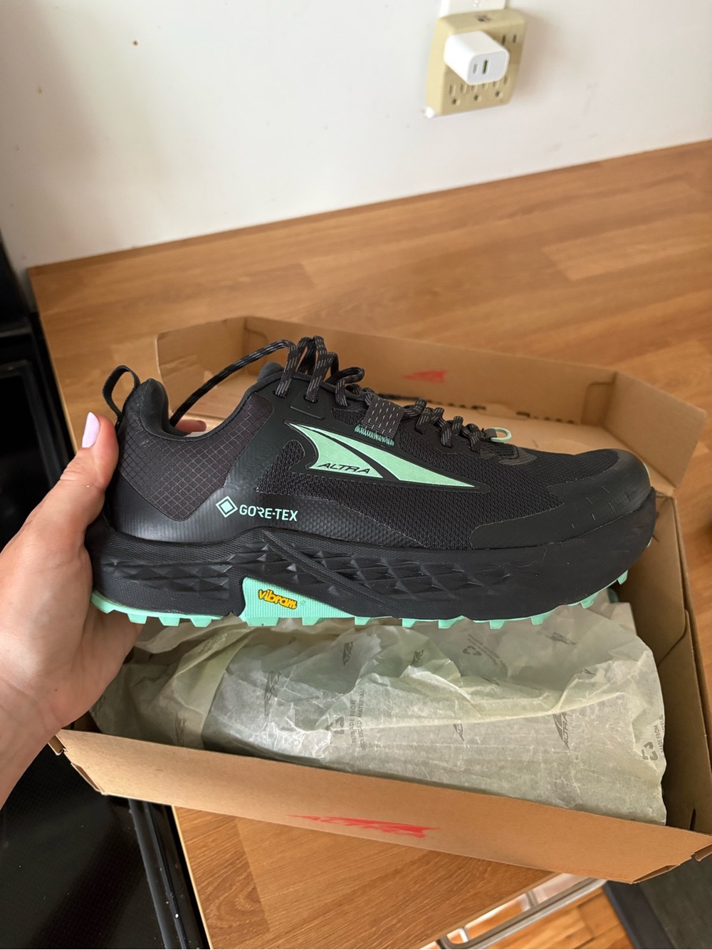 Altra Women's Black Mint Lone Peak Gore-Tex Trail Shoe